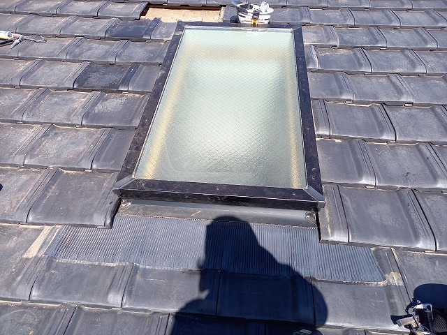 天窓部分の瓦葺き戻し